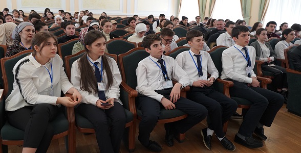 Республиканский турнир по «Брейн-рингу» стартовал в ДИРО