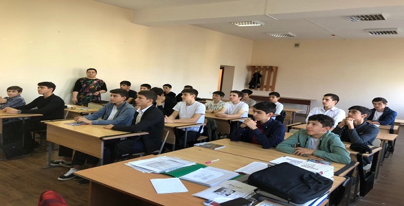 Патриотическая беседа прошла в Автомобильно-дорожном колледже