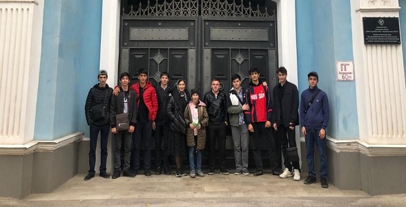 Дагестанские студенты празднуют Неделю, приуроченную ко Дню дагестанской культуры и языков и Дню белых журавлей