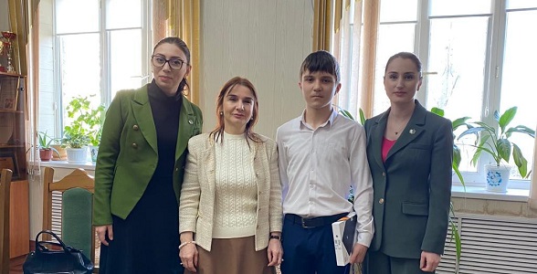 Аида Далгатова посетила школу-интернат IV вида Махачкалы