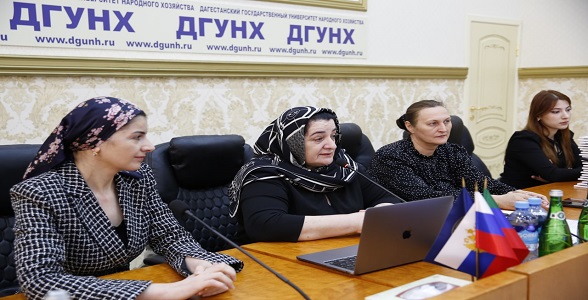Семинар о Федеральной образовательной программе дошкольного образования прошел в Дагестане