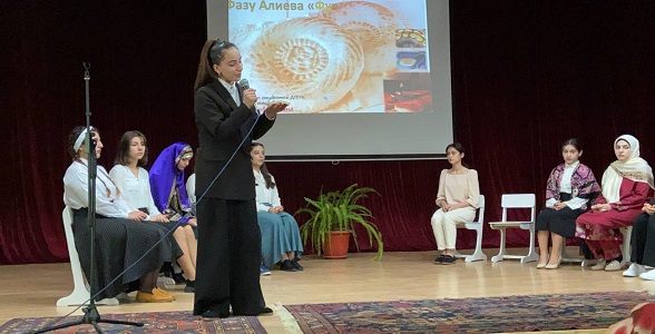 Студентки дербентского колледжа стали призёрами республиканского конкурса чтецов