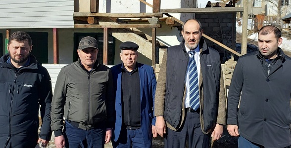 Руководство Минобрнауки РД выехало в Цунтинский район для решения проблемы со сгоревшими школами