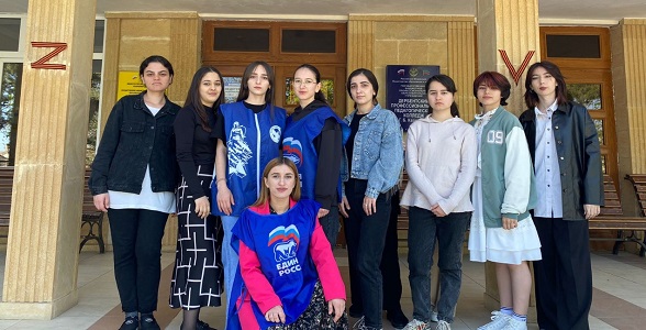 Студенты Дербентского профессионально – педагогического колледжо им. Г.Б. Казиахмедова поддержали ВС РФ