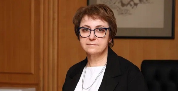 Ректор ДИРО Гульнара Ахмедова поздравила всех педагогов с Днём учителя