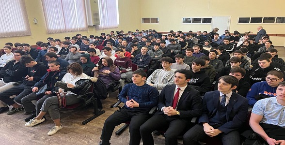 День патриотического кино провели в Автомобильно-дорожном колледже