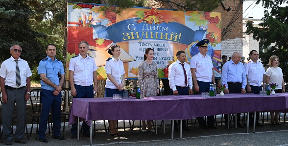 День знаний отметили в школе-интернате города Махачкалы