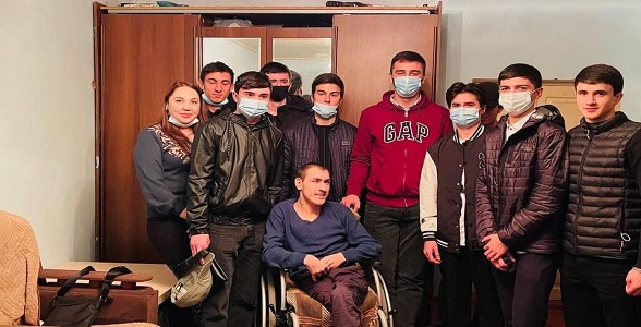 Студенты РЖК посетили юношу с ОВЗ в Международный день инвалидов