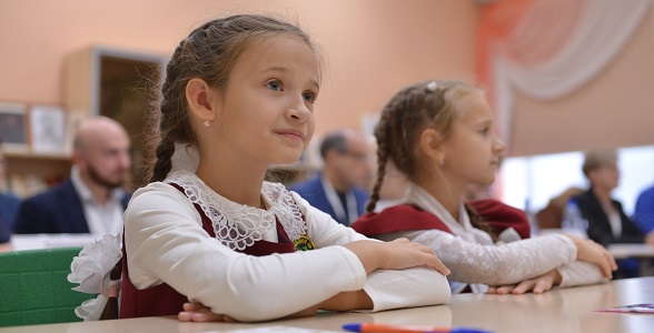 Глава государства подписал Федеральный закон о единых школьных общеобразовательных программах