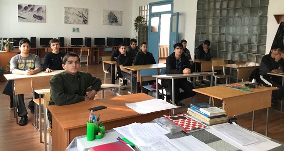 В Автомобильно-дорожном колледже провели беседы со студентами и их родителями в связи с трагическими происшествиями в 51 школе