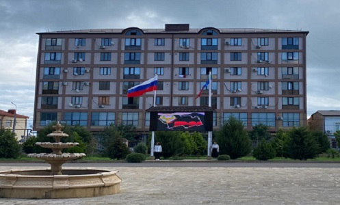 Еженедельная церемония поднятия флагов прошла в Дербентском профессионально-педагогическом колледже