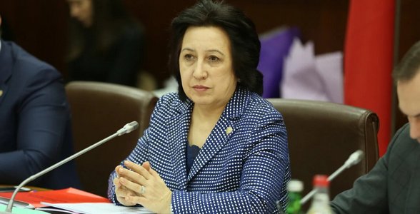 Интервью вице-премьера - министра образования и науки Республики Дагестан У. Омаровой российскому федеральному информационно-аналитическому агентству