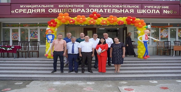 Торжественные линейки прошли в школах Кизилюрта