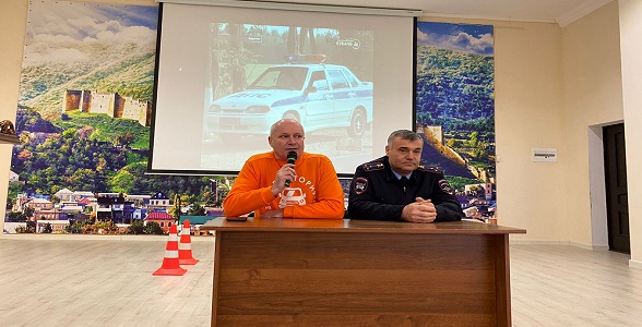 Профилактическая беседа прошла в Дербентском колледже