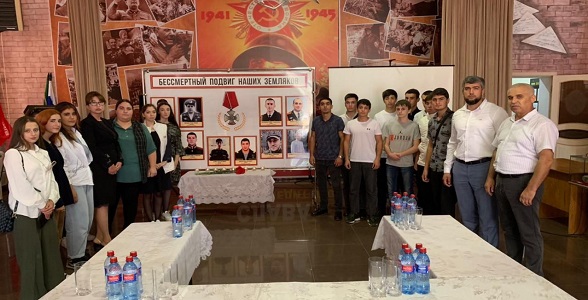 Студенты Железнодорожного колледжа приняли участие в мероприятии, посвящённом памяти героев-дербентцев