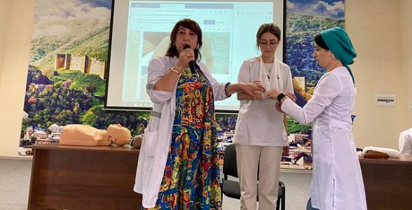 Урок первой медицинской помощи прошёл в Дербентском профессионально-педагогическом колледже
