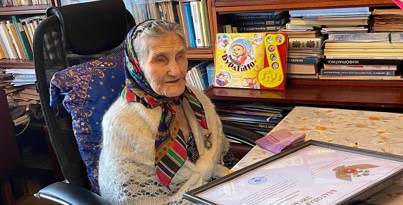 Сергей Кравцов поздравил со 100-летним юбилеем учителя из Костромской области Валентину Секованову