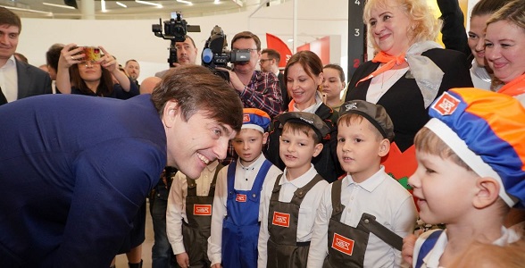В Екатеринбурге открылся Всероссийский фестиваль профессиональной ориентации «Билет в будущее»