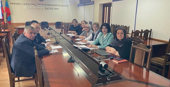 Сотрудники Минобрнауки РД и ДНИИП им. Тахо-Годи приняли участие в ВКС по вопросам национального образования