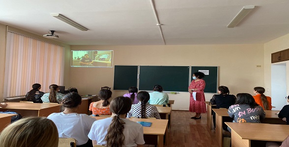 Внеурочное занятие в рамках проекта «Разговоры о важном» прошло в Дербентском профессионально-педагогическом колледже