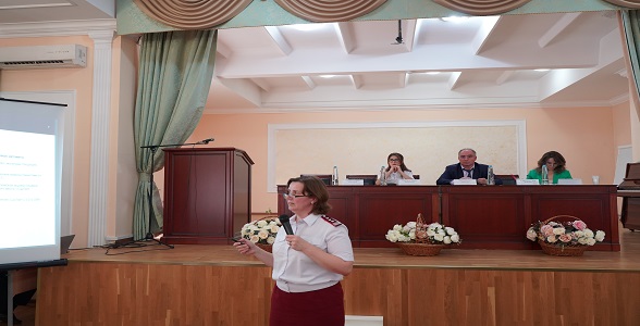 Вопросы организации горячего питания для детей 1-4 классов обсудили в Дагестане