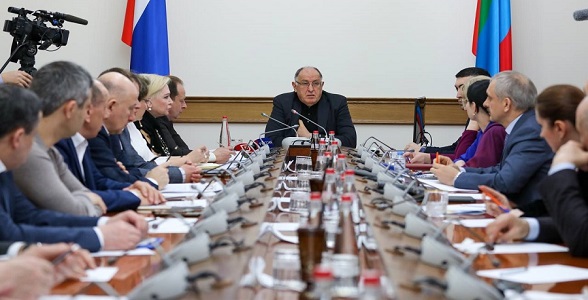 Абдулмуслим Абдулмуслимов поручил разработать госпрограмму развития родных языков Дагестана