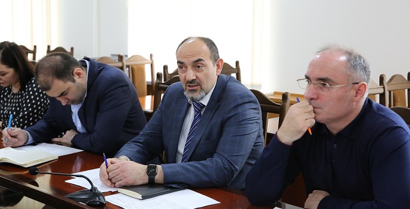 Врио министра образования и науки РД Яхья Бучаев провел личный прием граждан