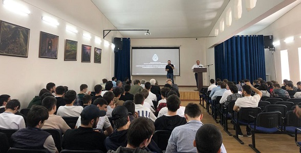 Вопросы нефтегазовой отрасли обсудили в Профессионально-педагогическом колледже