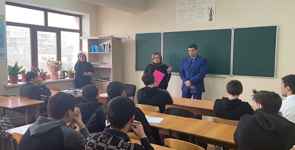 Профилактическая беседа с первокурсниками прошла в Автомобильно-дорожном колледже