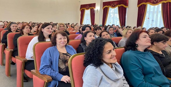 8 марта отметили в Дербентском профессионально-педагогическом колледже