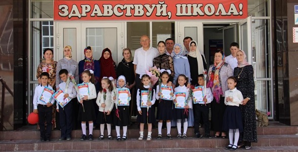 В Ахвахском районе отметили 1 сентября