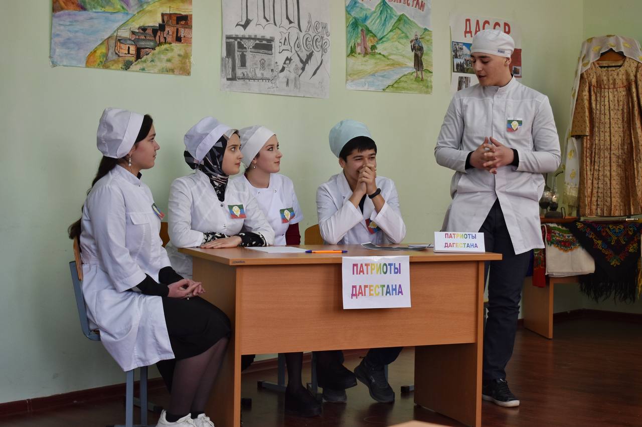 В Индустриально-промышленном колледже прошла интеллектуальная игра «Брей-ринг»