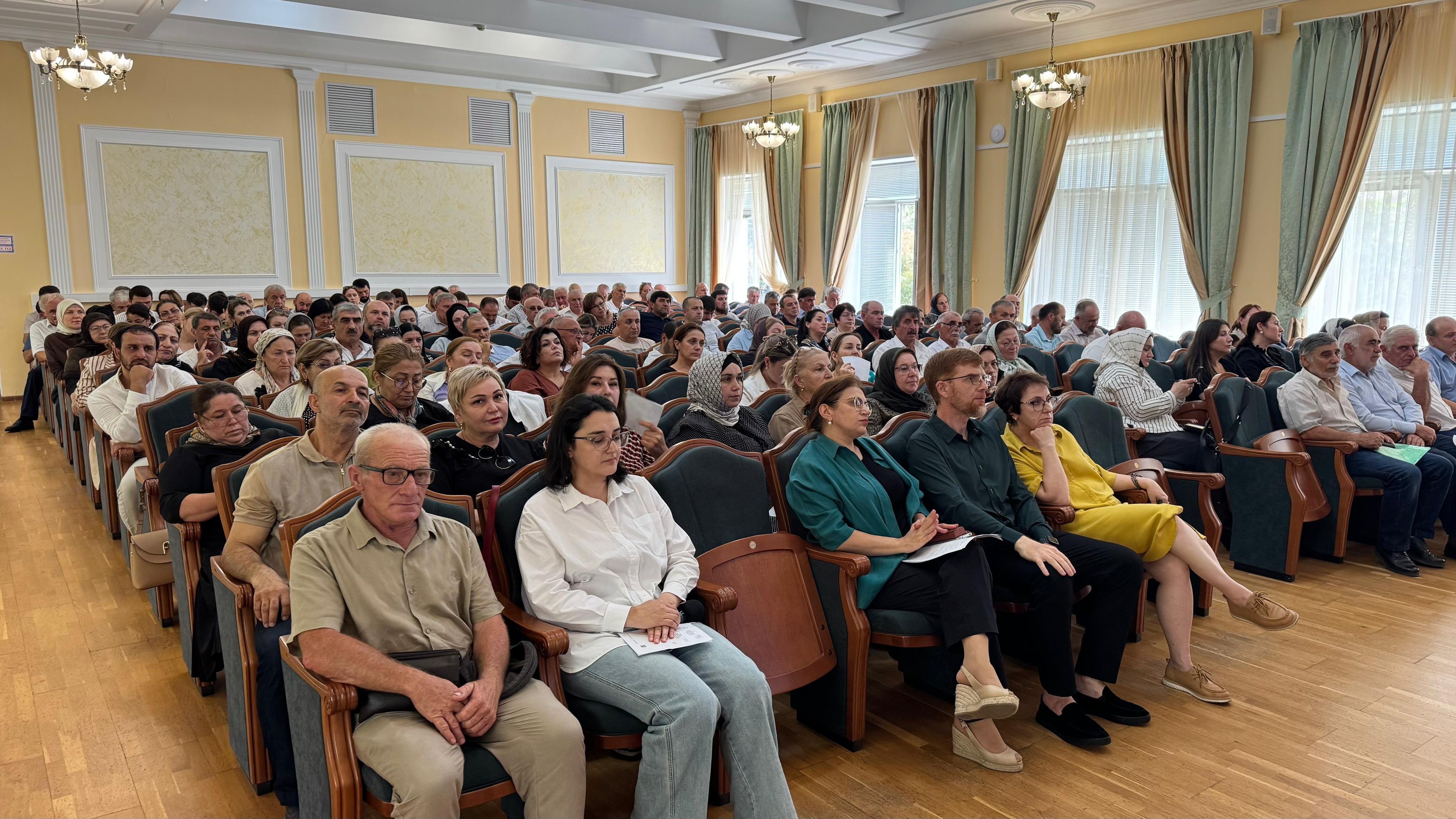 В Дагестане стартовала августовская конференция педагогов: школы готовятся к новым образовательным программам