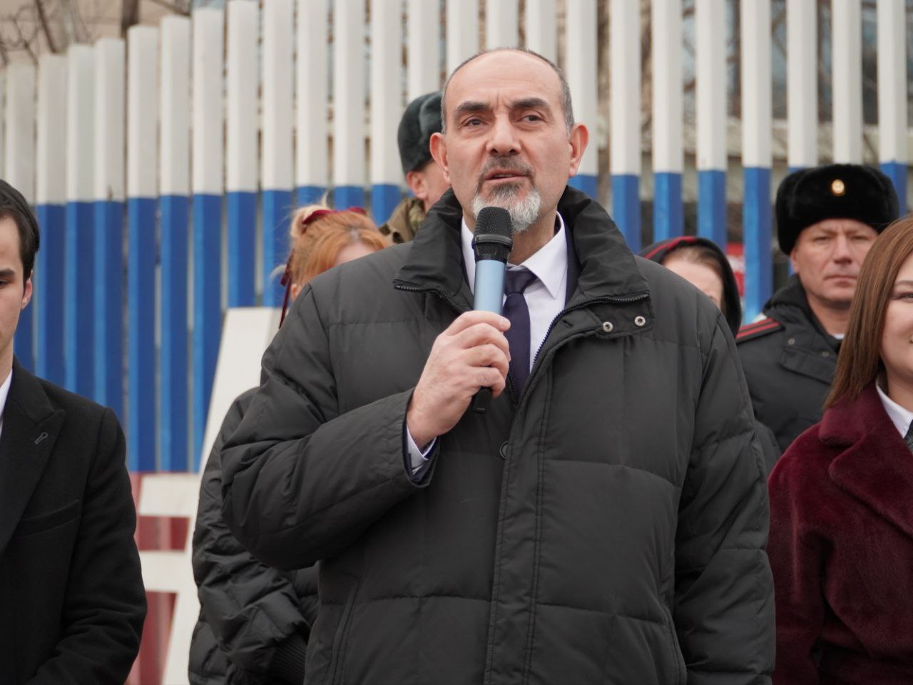 В Дагестане отправлены два КамАЗа гуманитарной помощи в зону специальной военной операции