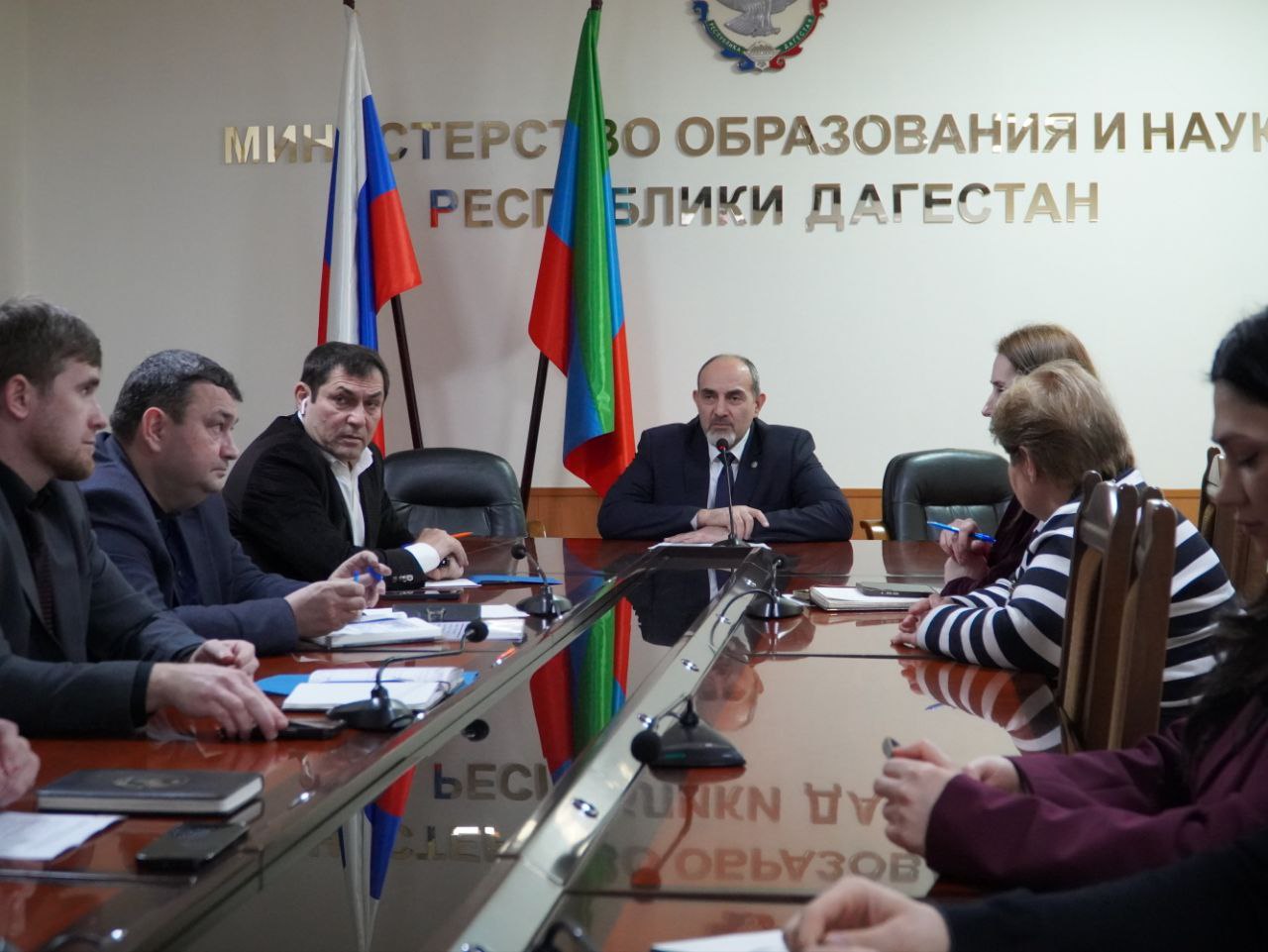 Министр образования и науки РД провёл ВКС-совещание по общественно-политической ситуации в республике