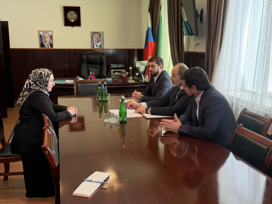 Министр образования и науки Республики Дагестан провёл личный приём граждан в Акушинском и Левашинском районах