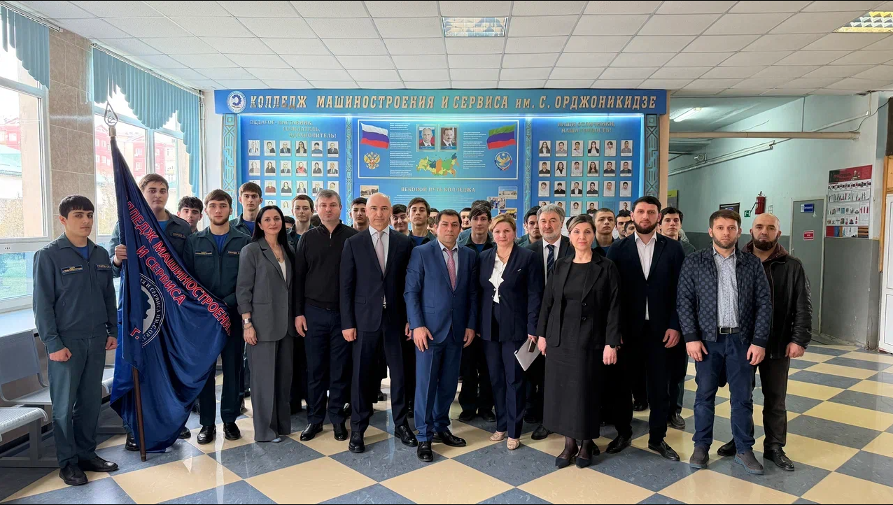 Ярмарка вакансий в промышленной сфере прошла в Дагестане