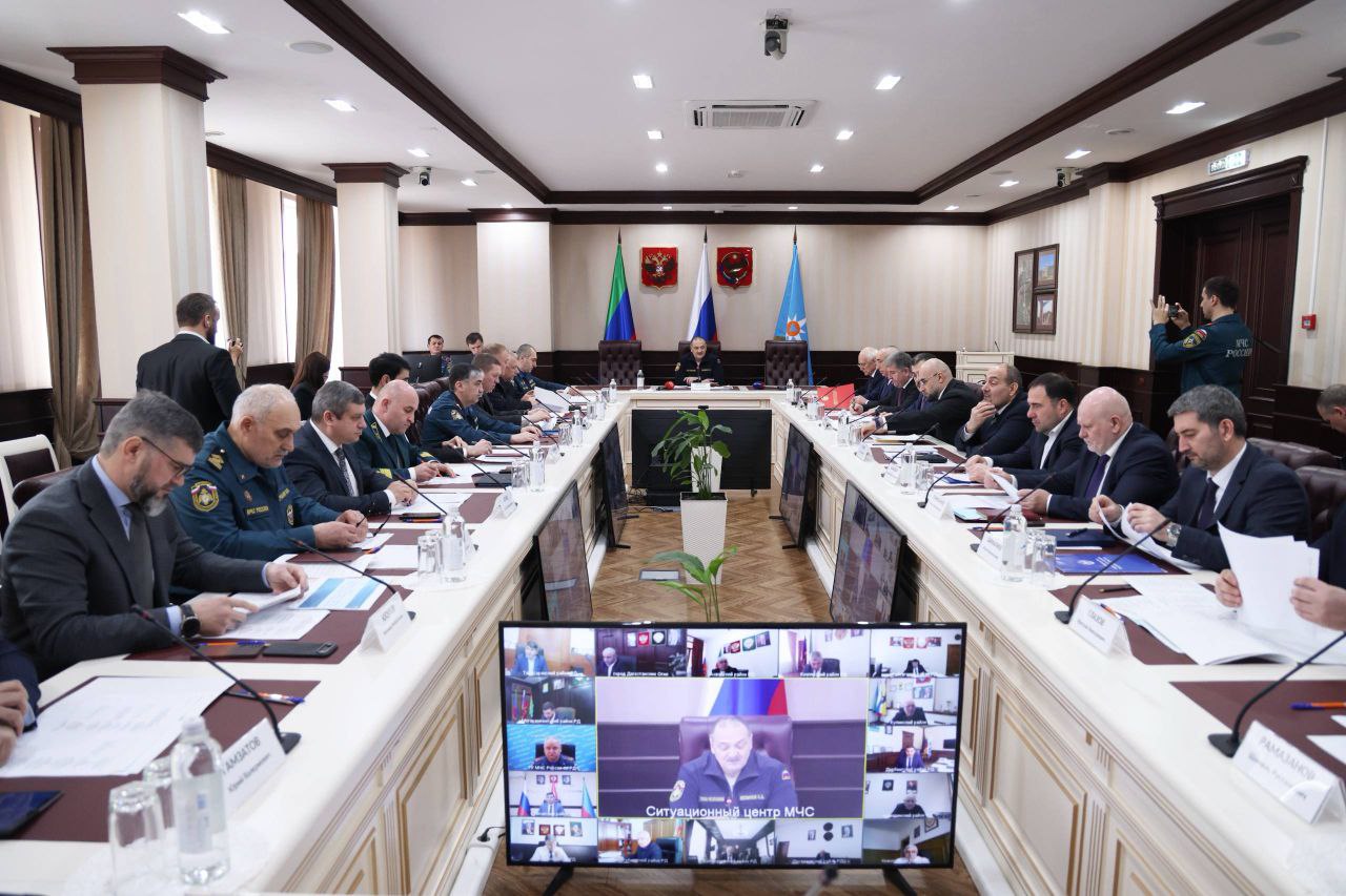 Министр образования и науки РД представил доклад о ходе подготовки к летней детской оздоровительной кампании 2026 года