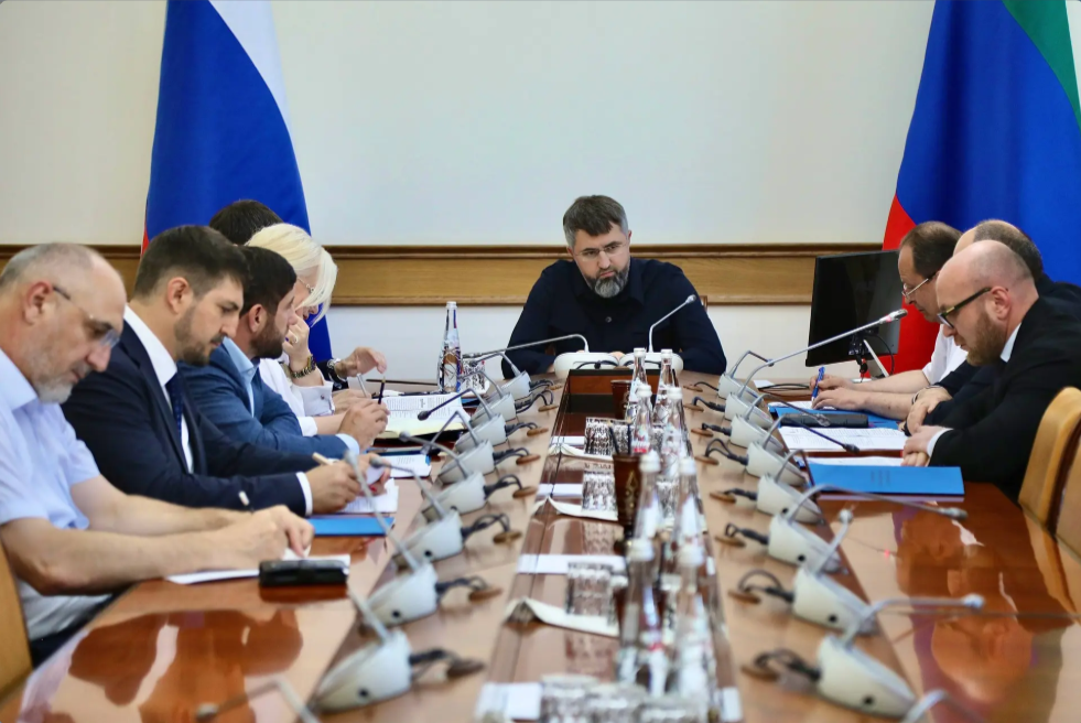 Магомед Рамазанов поручил обеспечить новые школы инженерной инфраструктурой до 10 августа