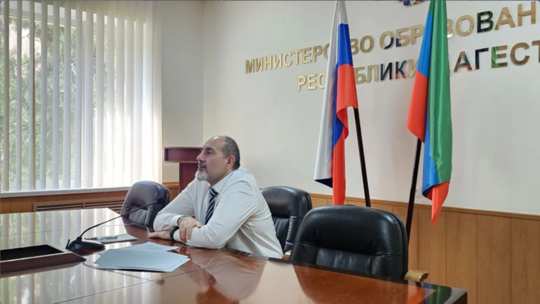 Яхья Бучаев провел совещание с представителями физтех школ