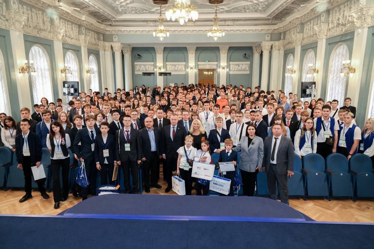 Победа, которой гордимся! В ГосДуме РФ прошёл финал XII Всероссийской конференции «Юные техники и изобретатели»