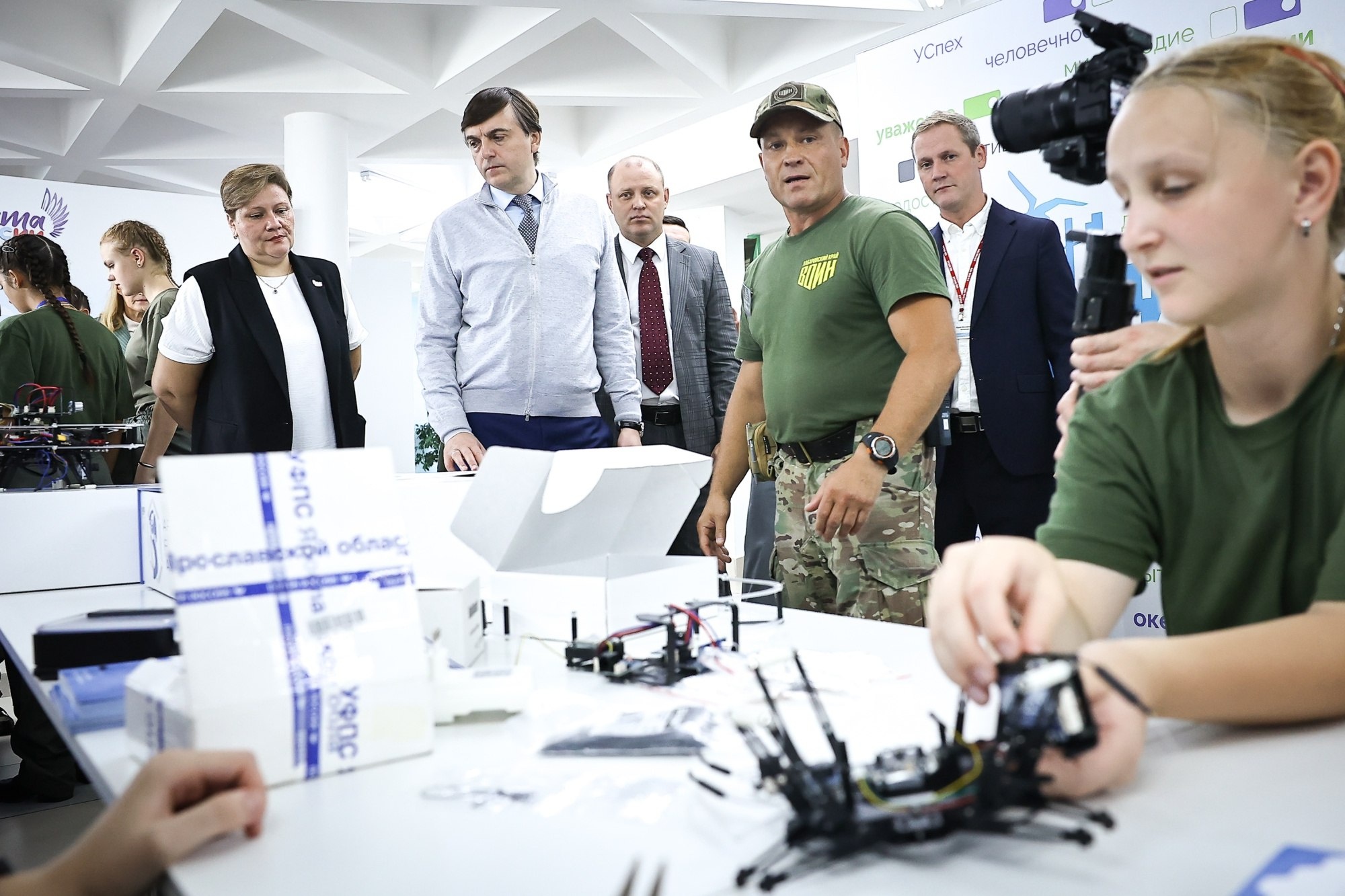 Дмитрий Чернышенко и Сергей Кравцов поздравили педагогов дополнительного образования с профессиональным праздником