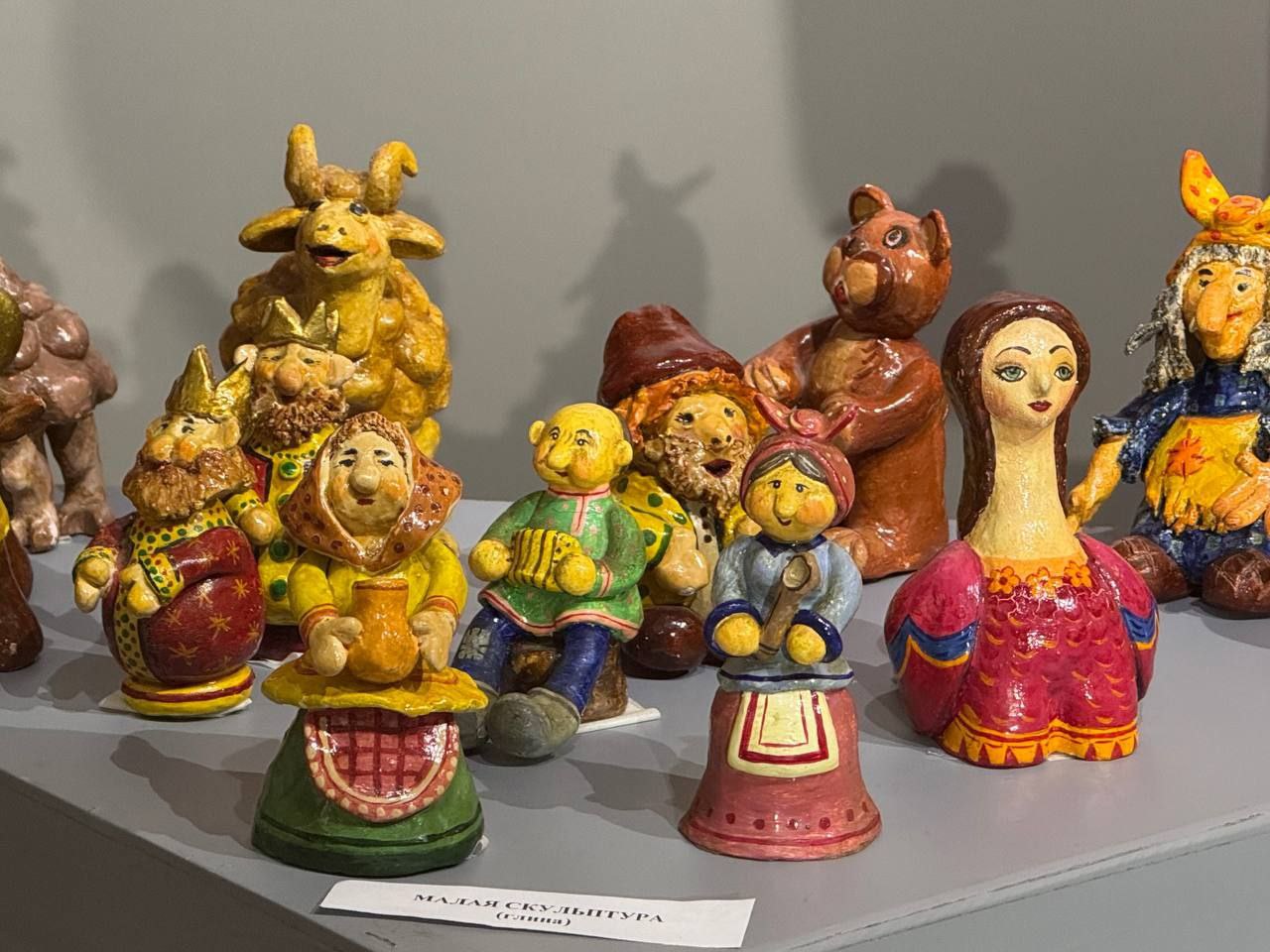 В Доме дружбы открылась выставка «Мир студенческого искусства»