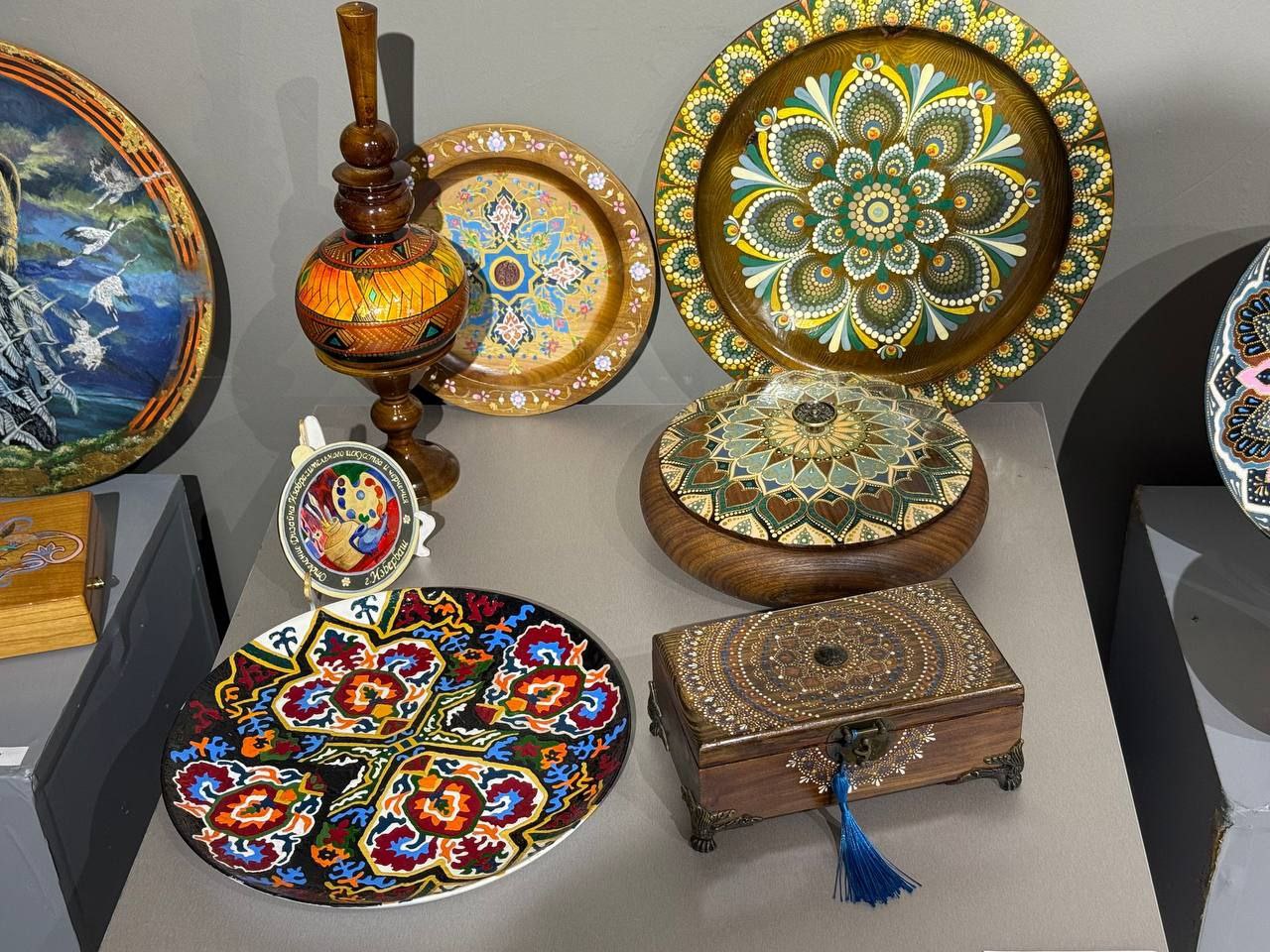 В Доме дружбы открылась выставка «Мир студенческого искусства»