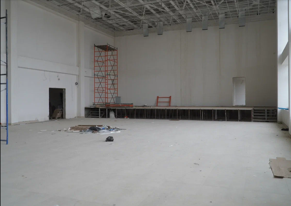 Ход строительства нового школьного корпуса в Махачкале