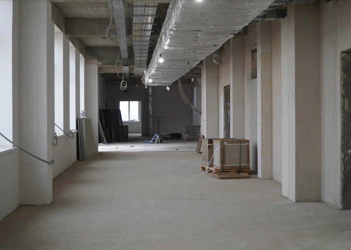 Ход строительства нового школьного корпуса в Махачкале