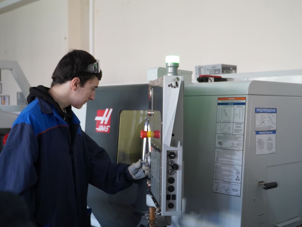 100-летний юбилей отметил Колледж машиностроения и сервиса