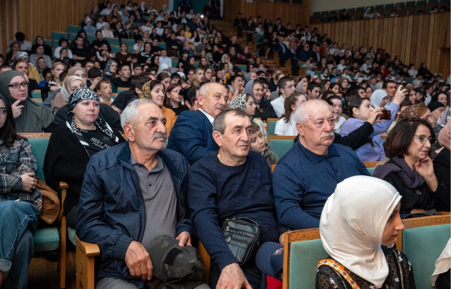 Спектакль «Вечная память» показали воспитанники и работники Республиканского центра социально-трудовой адаптации и профориентации