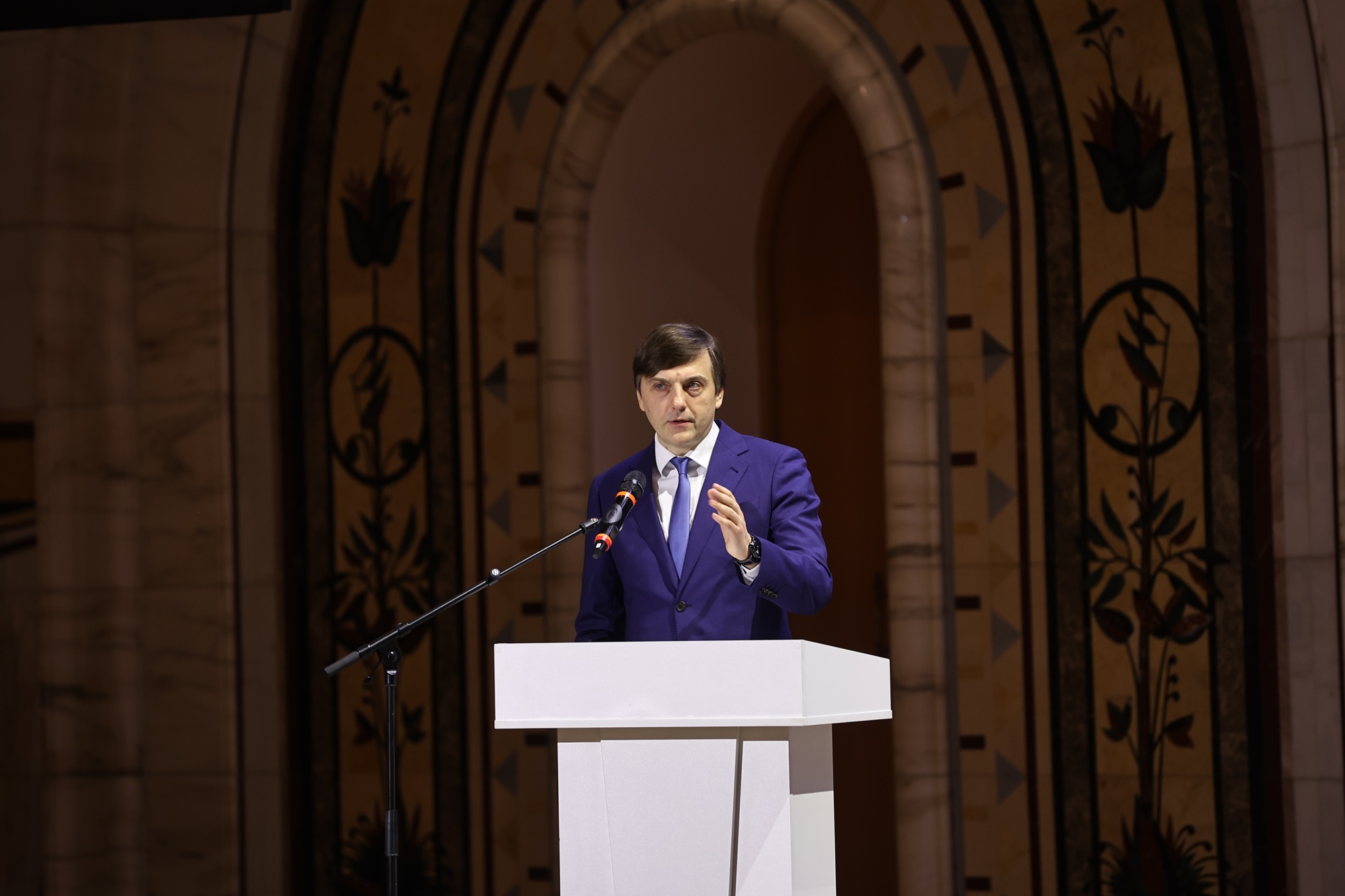 Патриарх Московский и всея Руси Кирилл впервые провел встречу с педагогами