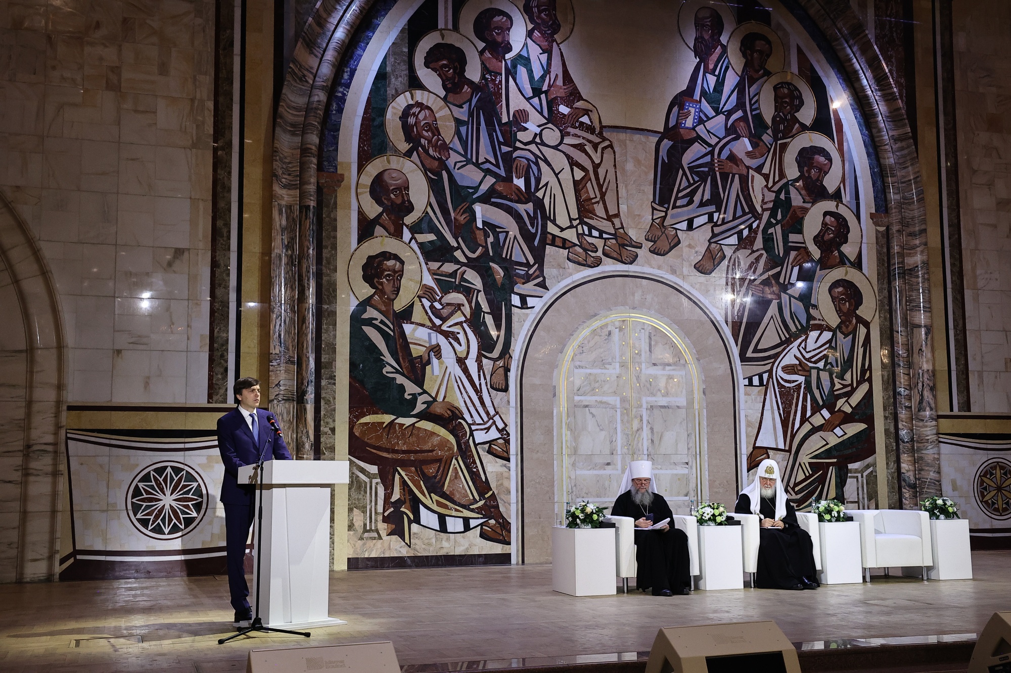 Патриарх Московский и всея Руси Кирилл впервые провел встречу с педагогами